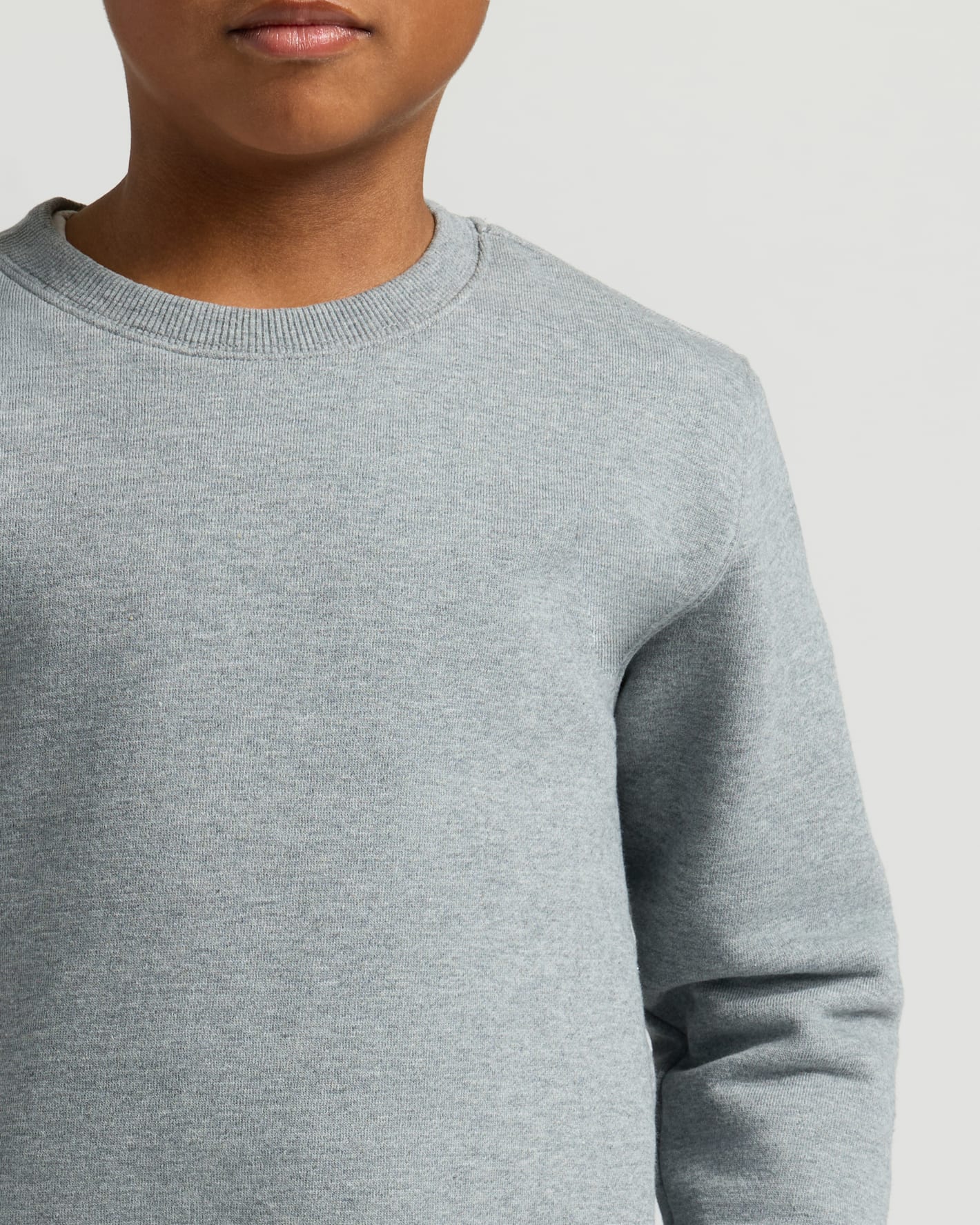 Boys' Medium Heather Gray Fleece Crew Neck - Image 5