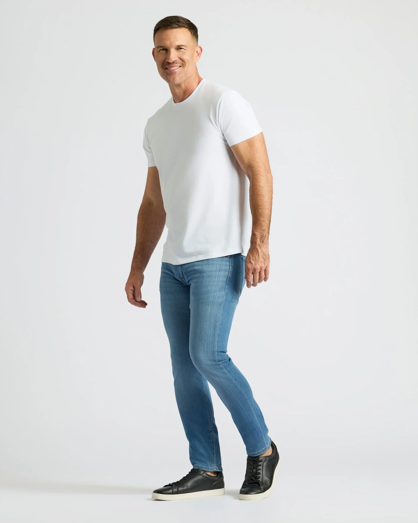 Slim Indigo and Medium Wash Comfort Stretch Jeans 2-Pack - Image 7